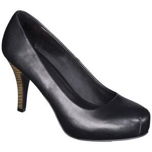 Mossimo Classic Black Women's Pump with Wood-Textured Heel